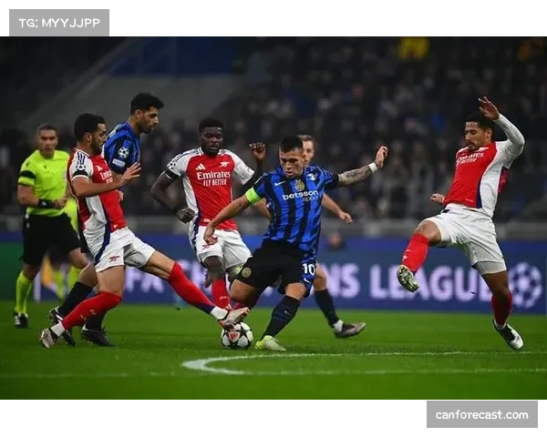 埃因霍温主场半场3-0领先福图纳锡塔德，塞巴里梅开二度奠定胜局